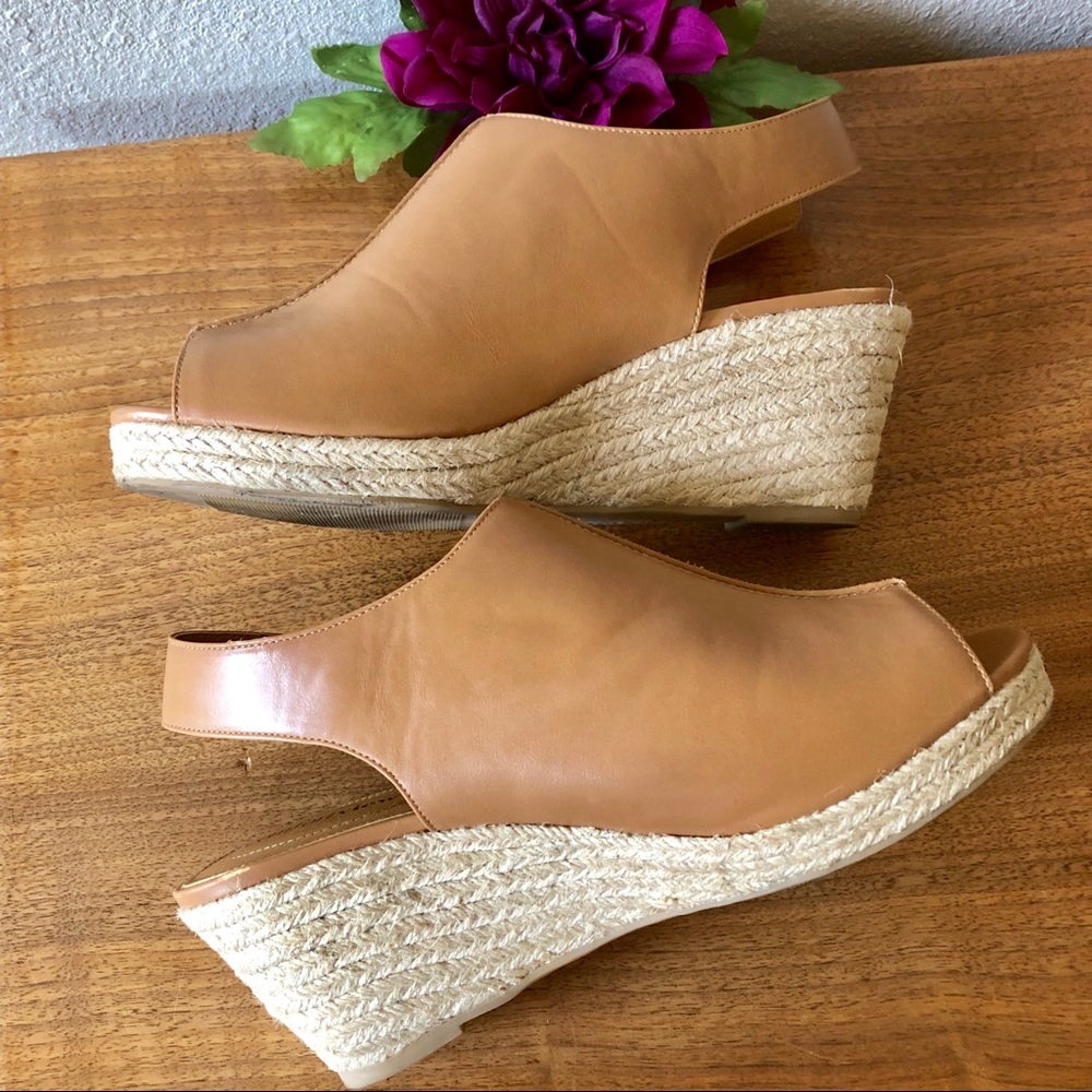 Braelyn Espadrilles-Comfort View EUC - Picture 3 of 8